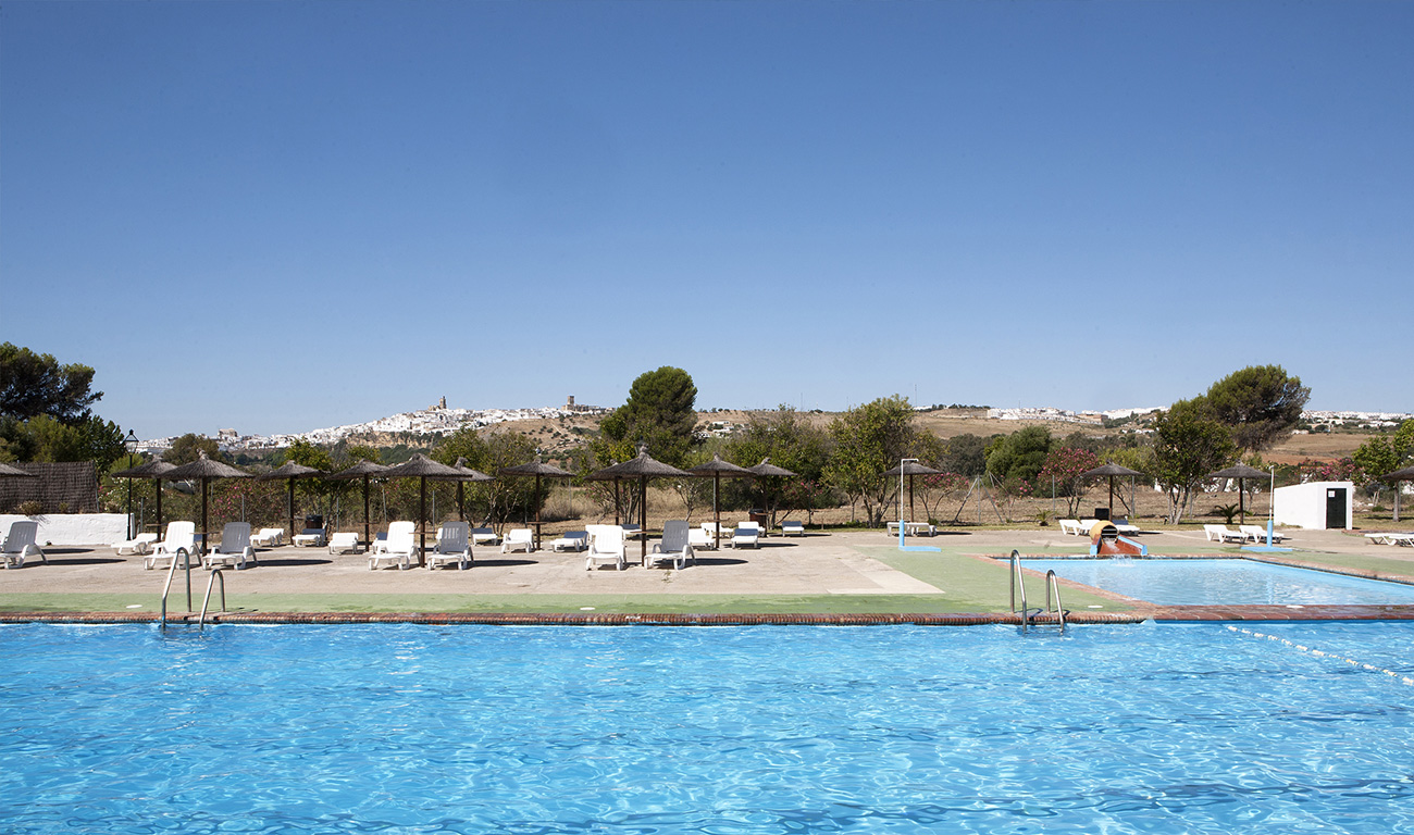 TERRACES AND SWIMMING POOL